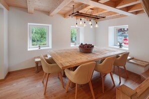 Dining - Thari House Dolomiti: Mountain Retreat with Spa, EV Charger & Private Wellness Area (Avoscan-Sot Colarù-vare)