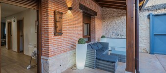 Country House 'La Olma' with Private Terrace, Balcony and Wi-Fi