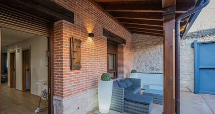 Country House 'La Olma' with Private Terrace, Balcony and Wi-Fi
