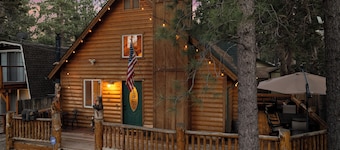 New: Rustic Cabin, Hot Tub, Games