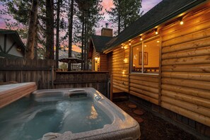 Bain à remous extérieur