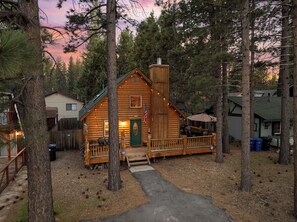 Exterior - New: Rustic Cabin, Hot Tub, Games (Big Bear)