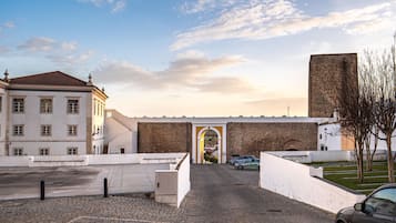 Enceinte de lâhĂ©bergement