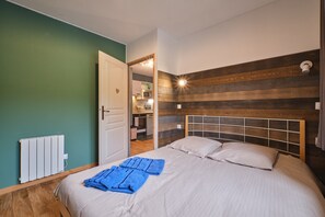 2 chambres, fer et planche à repasser, Wi-Fi gratuit