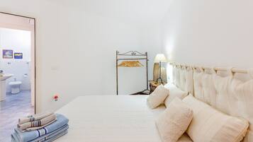 2 Schlafzimmer, Bügeleisen/Bügelbrett, Bettwäsche