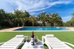 Pool - Country House 'Brisas Del Palmeral' with Mountain View, Wi-Fi and Air Conditioning (Cerro Muriano)