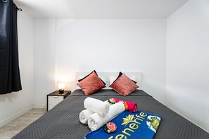 1 dormitori, wifi gratuïta i roba de llit