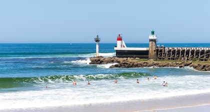 Entspannter Aufenthalt auf dem Campingplatz Les Oyats in Seignosse mit Gemeinschaftspool