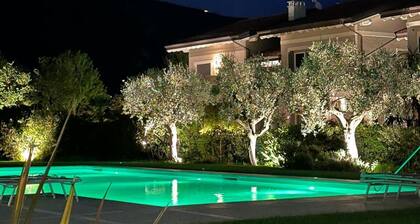 Casa de vacaciones 'La Dolce Vita - Lago Iseo' con vistas al lago, Wi-Fi y aire acondicionado