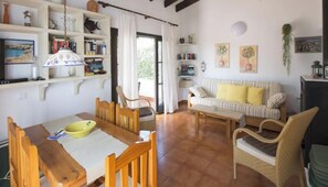 Interior - Apartment 'Apartamento 1 Dormitorio II' with Private Terrace and Shared Garden (Son Xoriguer)