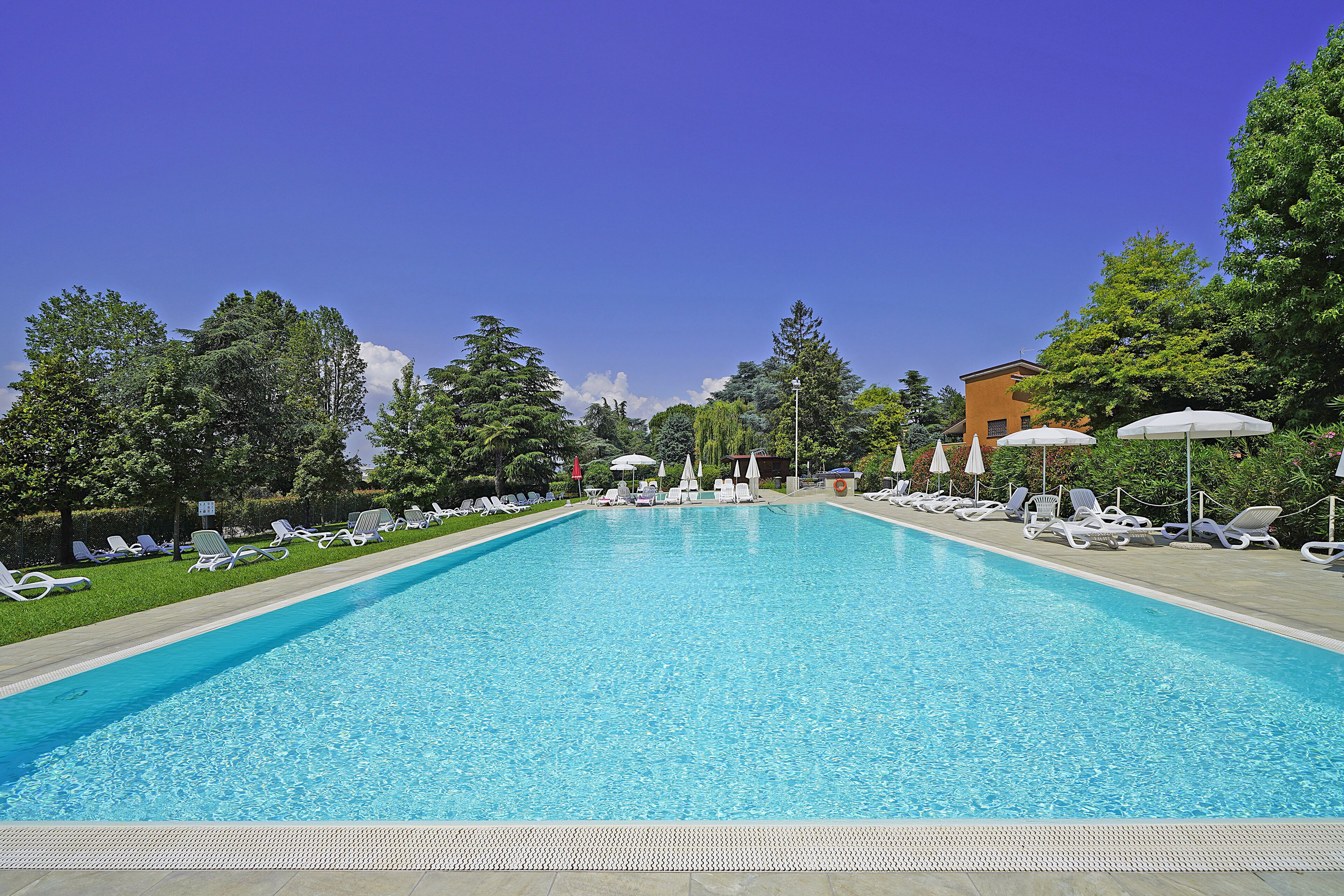 Sezonluk açık havuz 