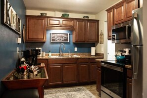 Fridge, microwave, oven, stovetop - The Aviator's Lounge (Defiance)