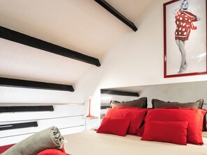 1 室のベッドルーム、旅行用ベビーベッド、WiFi、ベッドシーツ