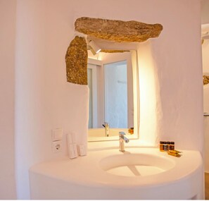 Shower, towels, toilet paper