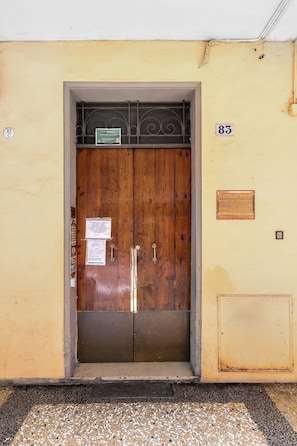 Entrada al alojamiento