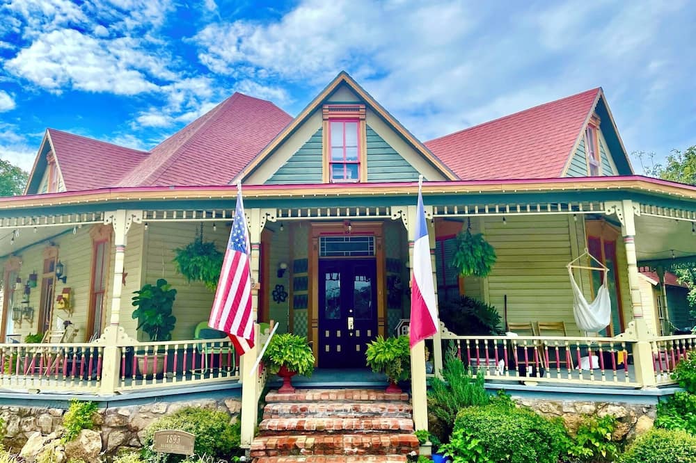 Irishette - Comyn, TX