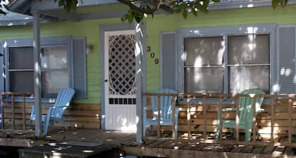 Beaufort Harbour Suites East Lodge
