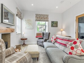 Fireplace - 3 bedroom accommodation in Kettlewell (Kettlewell)