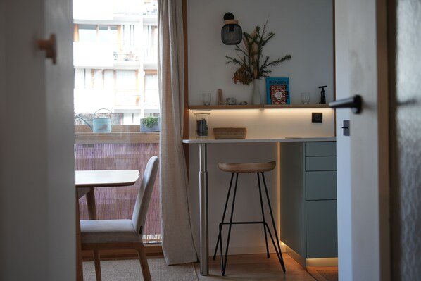 Interior - Le Ballon Rouge (Paris)