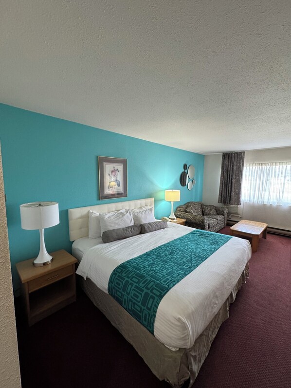 9 bedrooms, iron/ironing board, WiFi, bed sheets - Howard Johnson Hotel by Wyndham (Fort St. John)