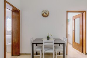 Apartment | Dining room