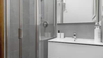 Apartment | Bathroom