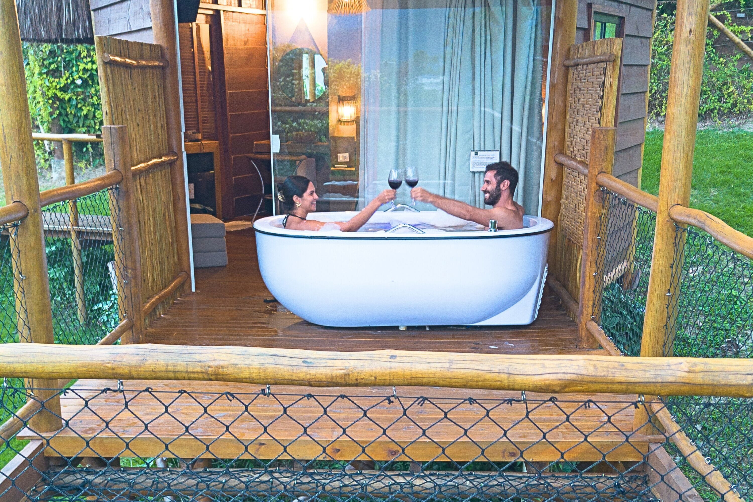 Luxury Cabin, Hill View | Minibar, bed sheets