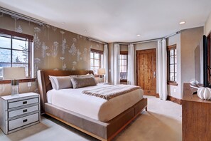 5 عدّة غرف نوم وخزنة داخل الغرفة ومكواة/لوح كي وواي فاي مجانًا