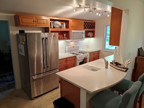 Charming 2-bedroom house with WiFi, AC in delightful Twin Lakes