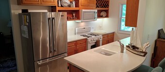 Charming 2-bedroom house with WiFi, AC in delightful Twin Lakes