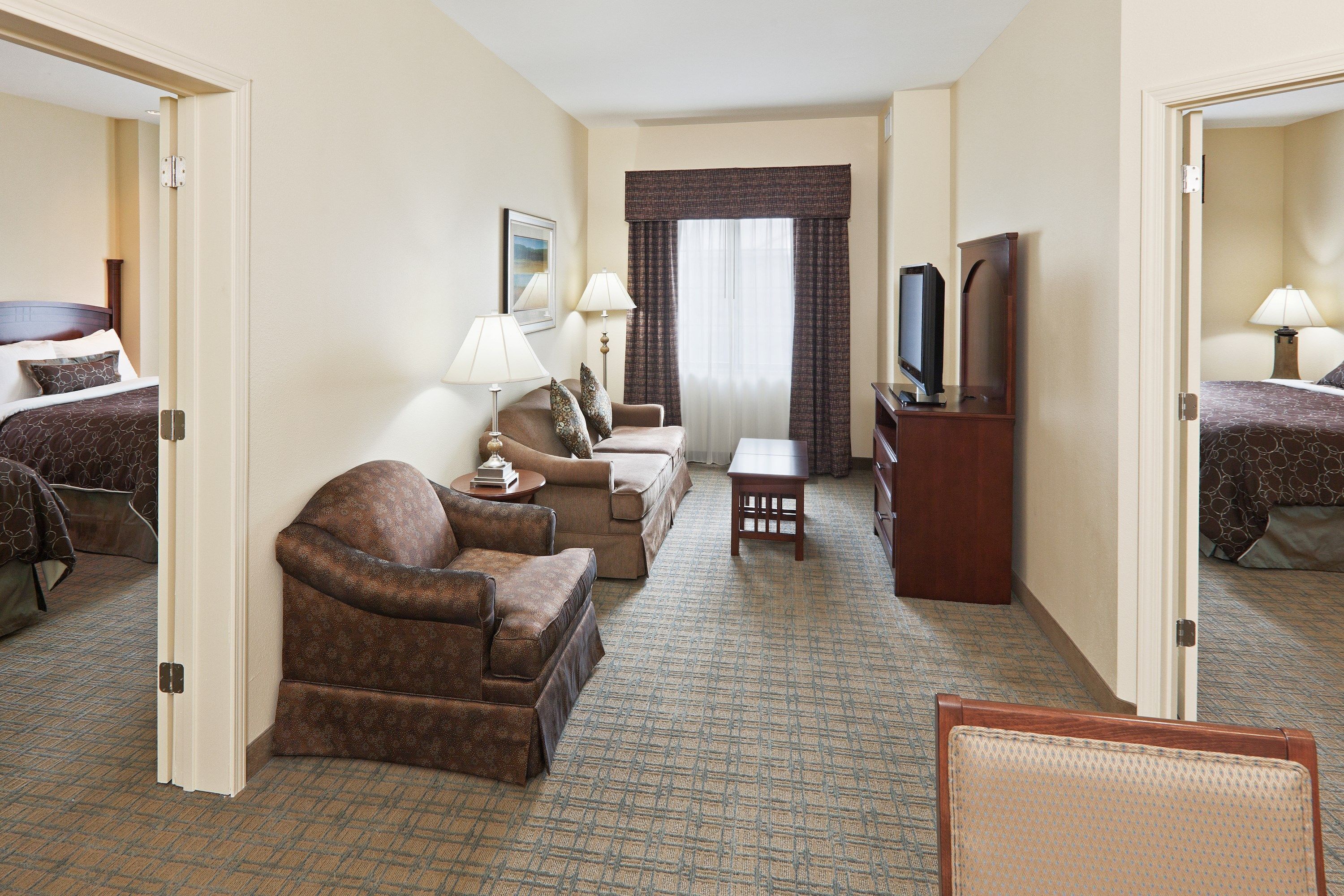 2 bedrooms, iron/ironing board, WiFi (free), bed sheets