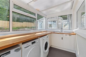 6 عدّة غرف نوم