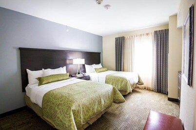 Free Breakfast, Free Wi-Fi, Outdoor Pool | Comfy Suite in Plano