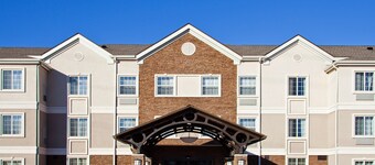 1BR Condo | Free Breakfast + Indoor Pool