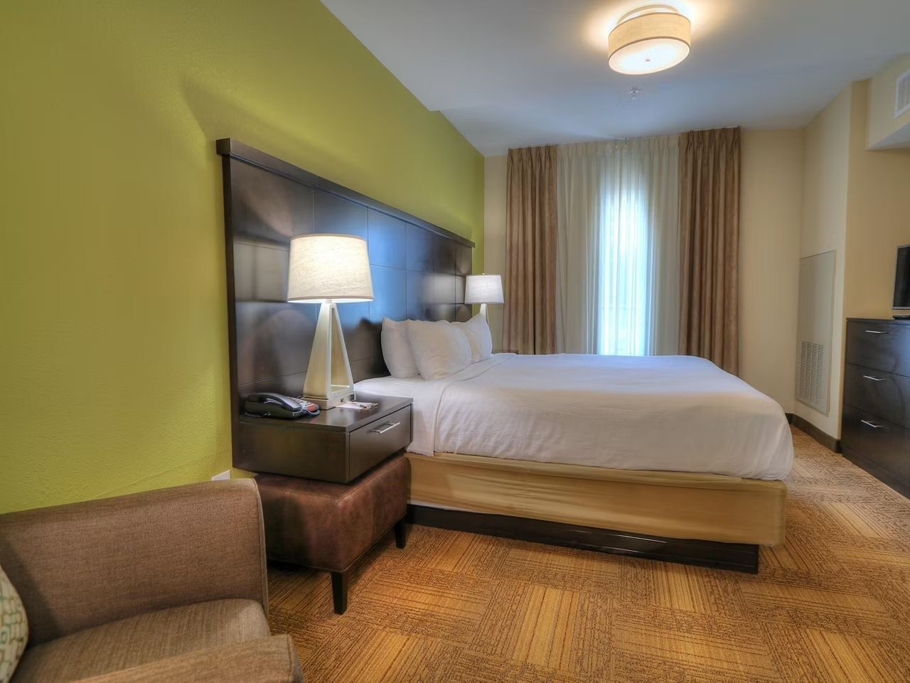 1 chambre, fer et planche à repasser, Wi-Fi gratuit, draps fournis