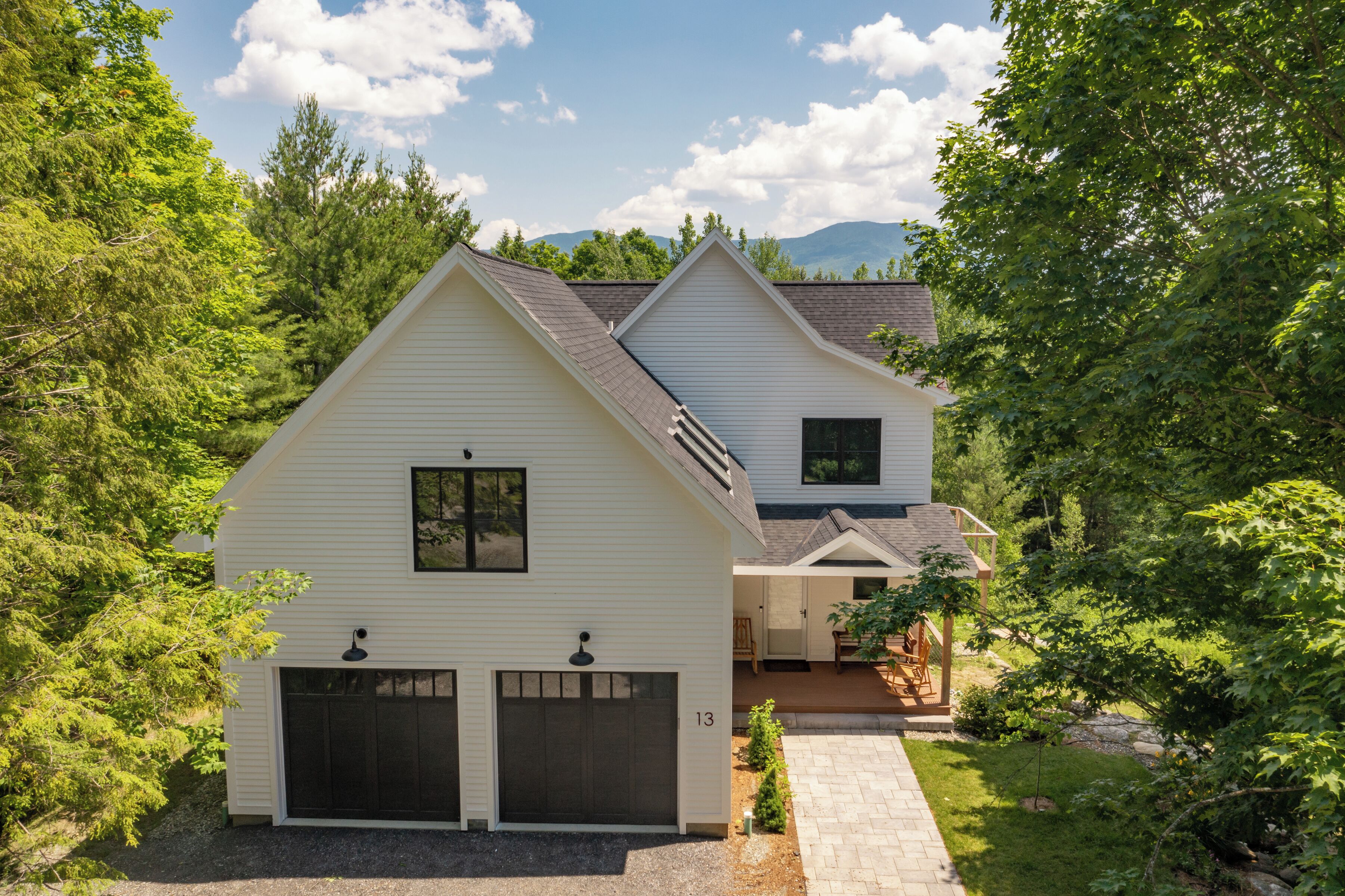Above the Greens - Centrally Located Stowe Escape