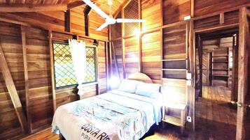 3 Schlafzimmer, Schreibtisch