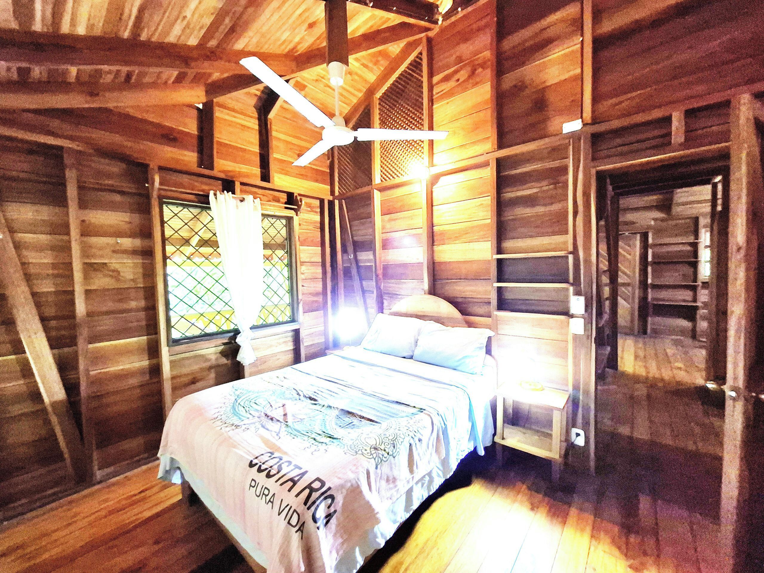 3 Schlafzimmer, Schreibtisch