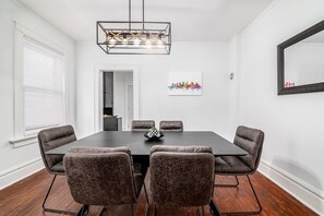 Dining - Columbus Music Box - Close to Children's Hospital (Columbus)