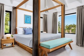 4 bedrooms, iron/ironing board, WiFi, bed sheets