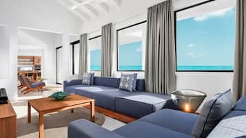 TV, fireplace, stereo