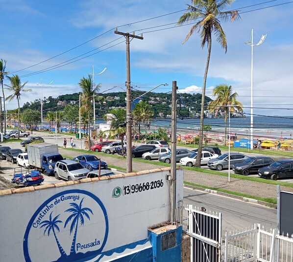 Front of property - POUSADA CANTINHO DO GUARUJÁ (Guarujá)