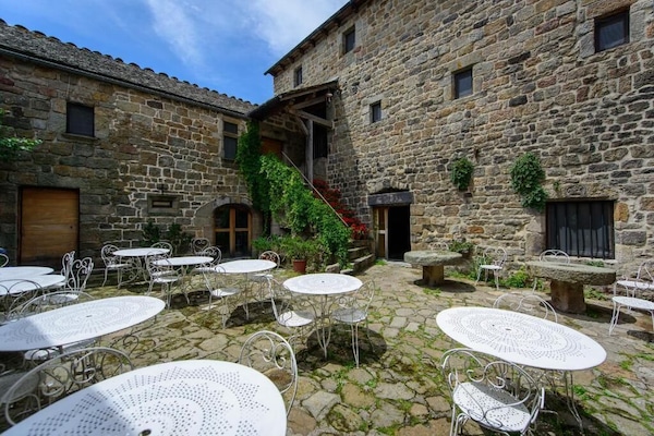 Breakfast, lunch, dinner served; French cuisine, garden views