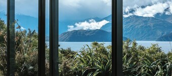 Aurum - Luxury Villa - Lake Views