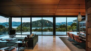 奢華單棟房屋, 3 間臥室, 湖景 | 露台/庭院