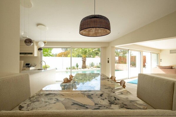 Dining - Artist villa in La Flotte (LA FLOTTE)