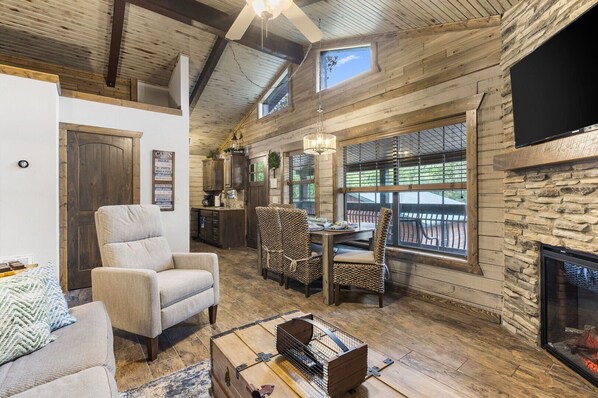Smart TV, fireplace