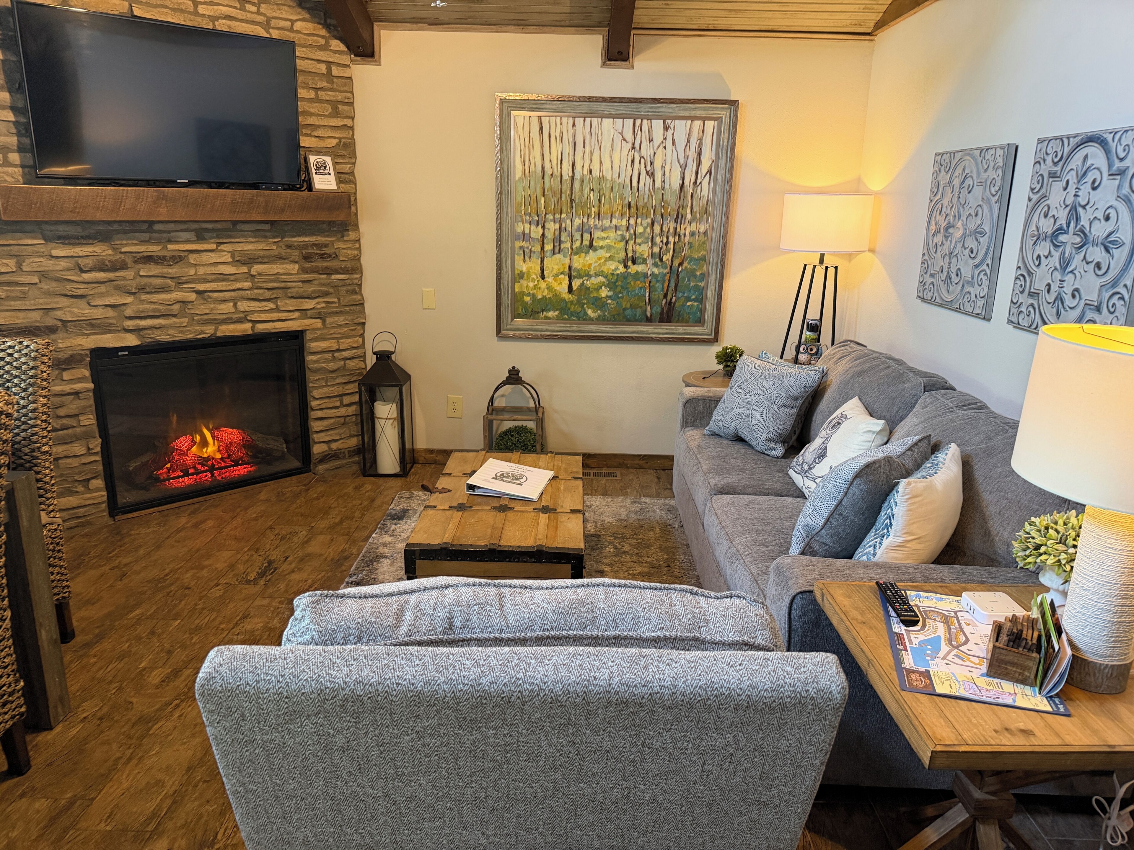 Smart TV, fireplace