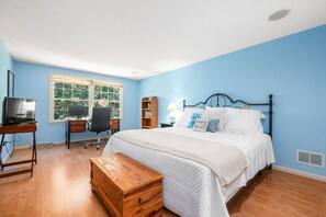 3 Schlafzimmer, Schreibtisch, Bügeleisen/Bügelbrett, kostenloses WLAN