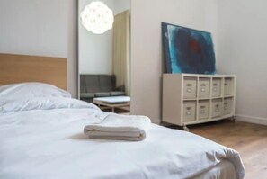 1 bedroom, iron/ironing board, WiFi, bed sheets